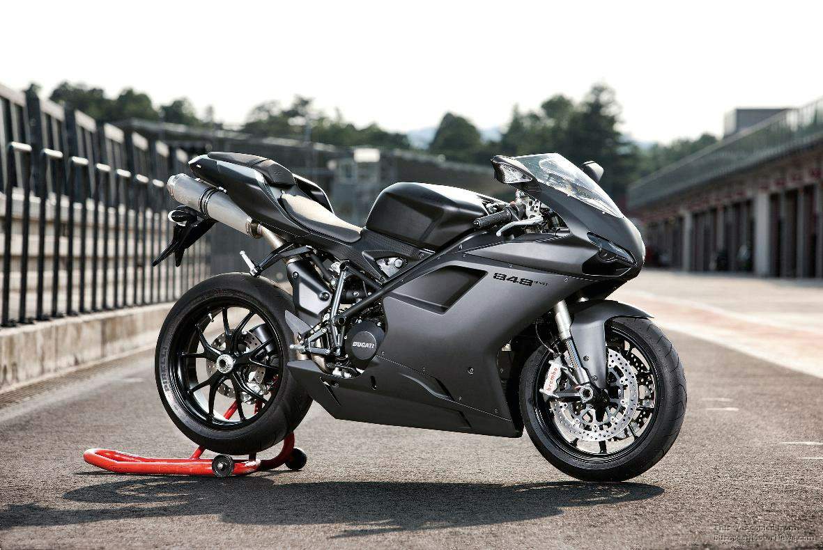 Ducati 848 evo dark deals
